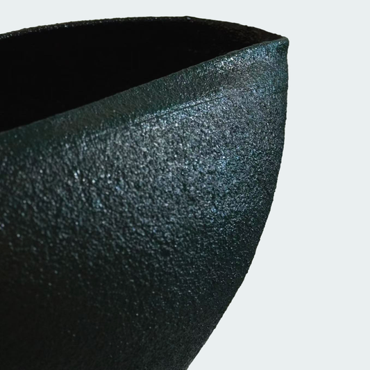 Obsidian Horizon Vessel